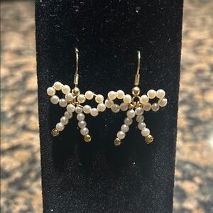 Elegant Pearl and Gold Bow Earrings
